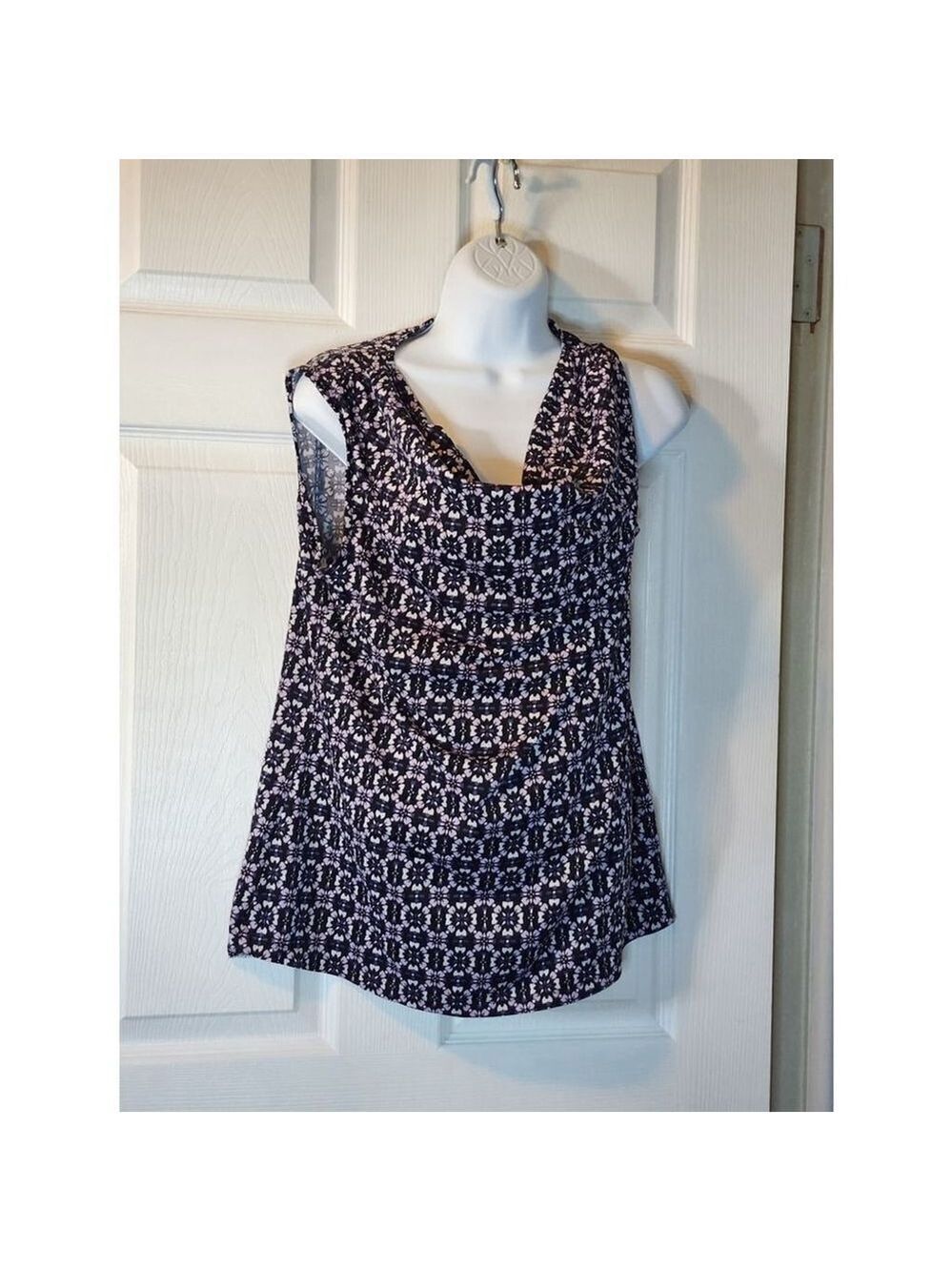 Floral Sleevelss Blouse